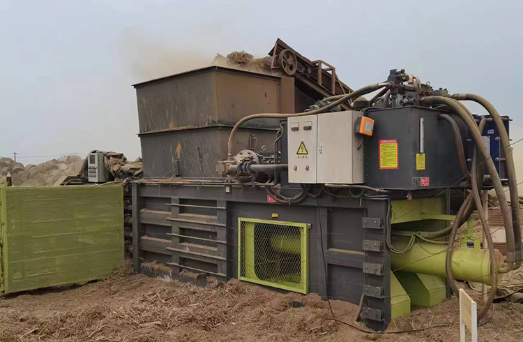 大型秸稈打包機(jī)(五道繩)